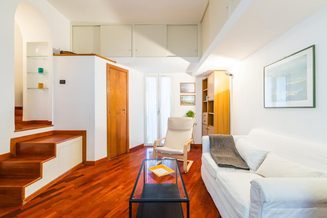 Parthenope'S Eye On The Seafront By Napoliapartments Extérieur photo