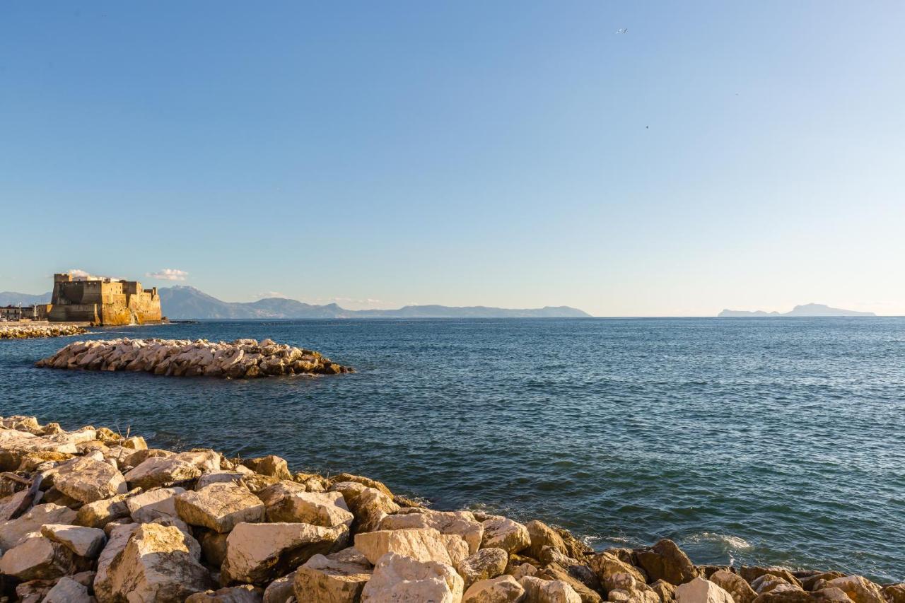 Parthenope'S Eye On The Seafront By Napoliapartments Extérieur photo
