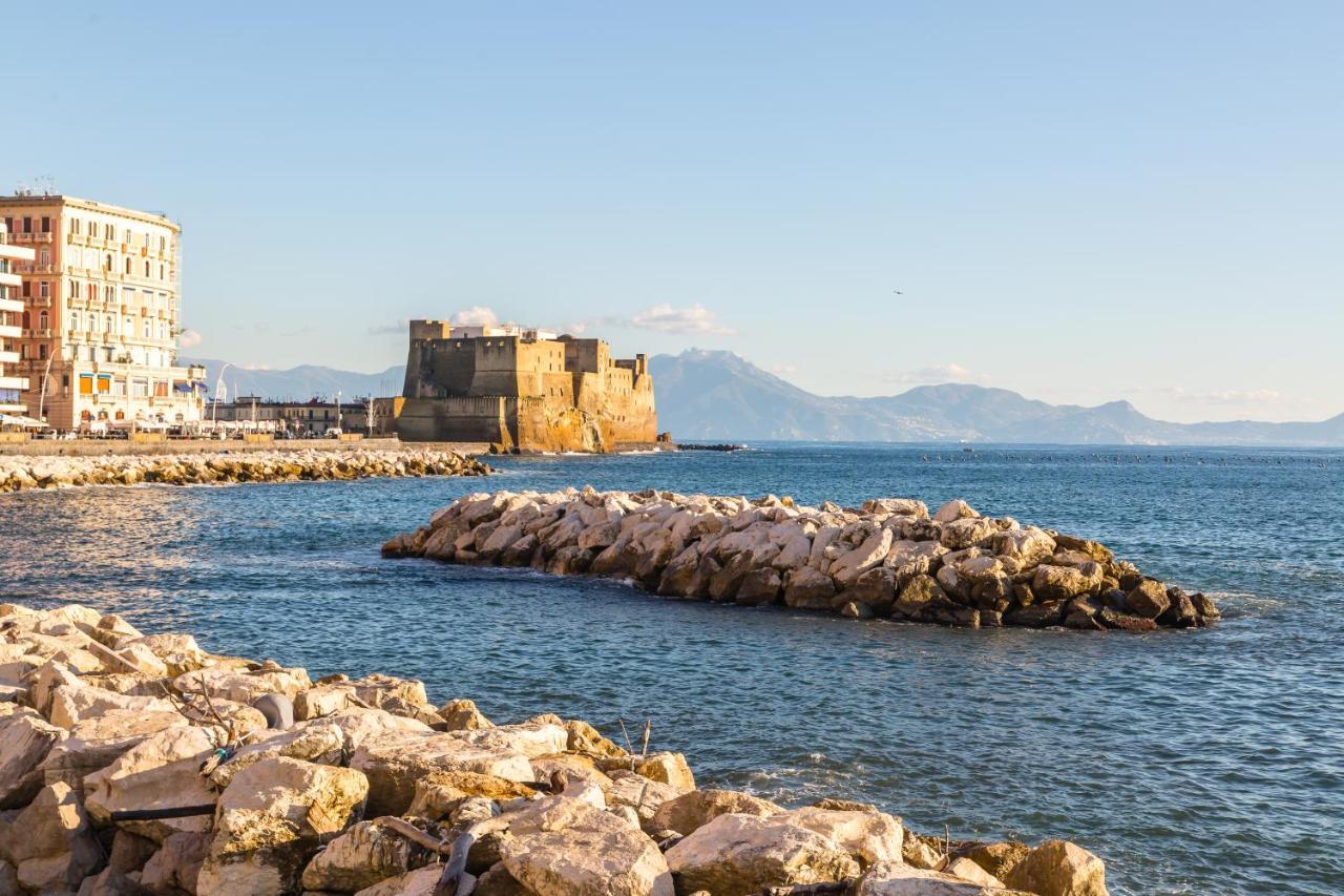 Parthenope'S Eye On The Seafront By Napoliapartments Extérieur photo
